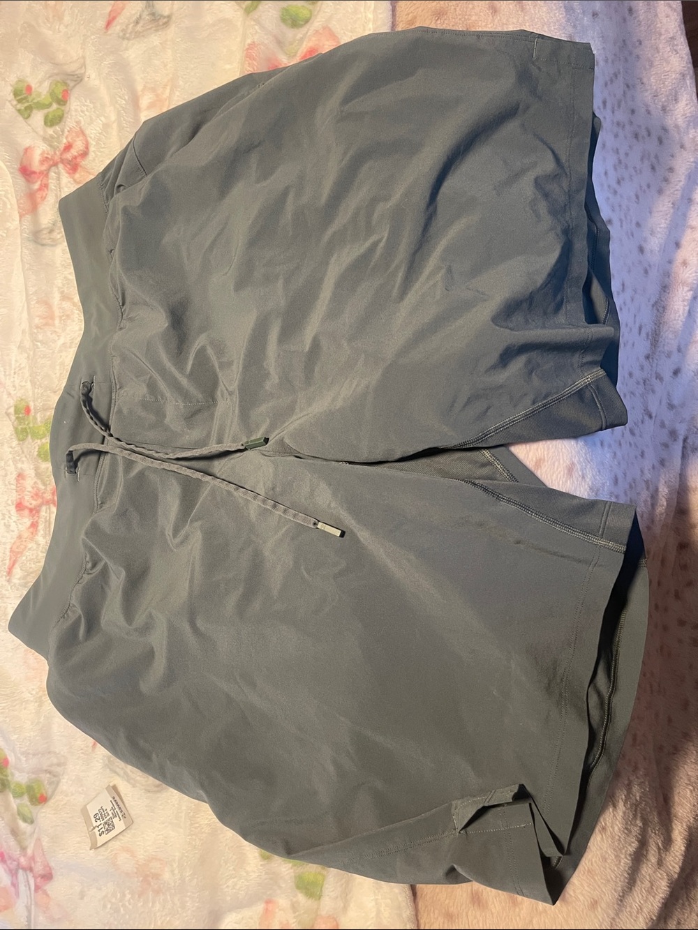 Men's Lululemon green Athletic Shorts with Drawstring xxl